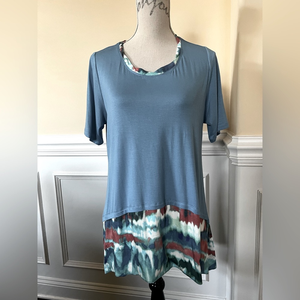 LOGO-Lori Goldstein Asymmetrical Blue & Multicolored Short Sleeve Pullover Tunic